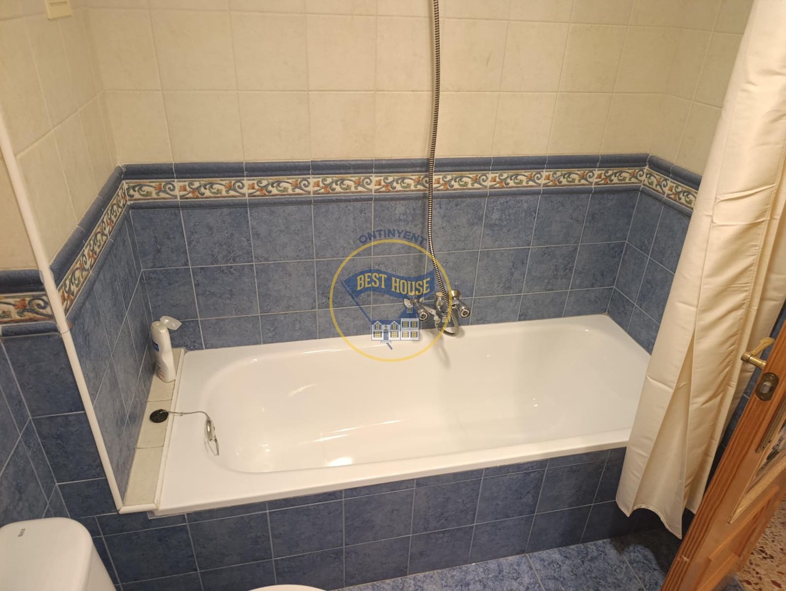 3 slaapkamer Flat te koop in Albaida - € 80.000 (Ref: 9999692)