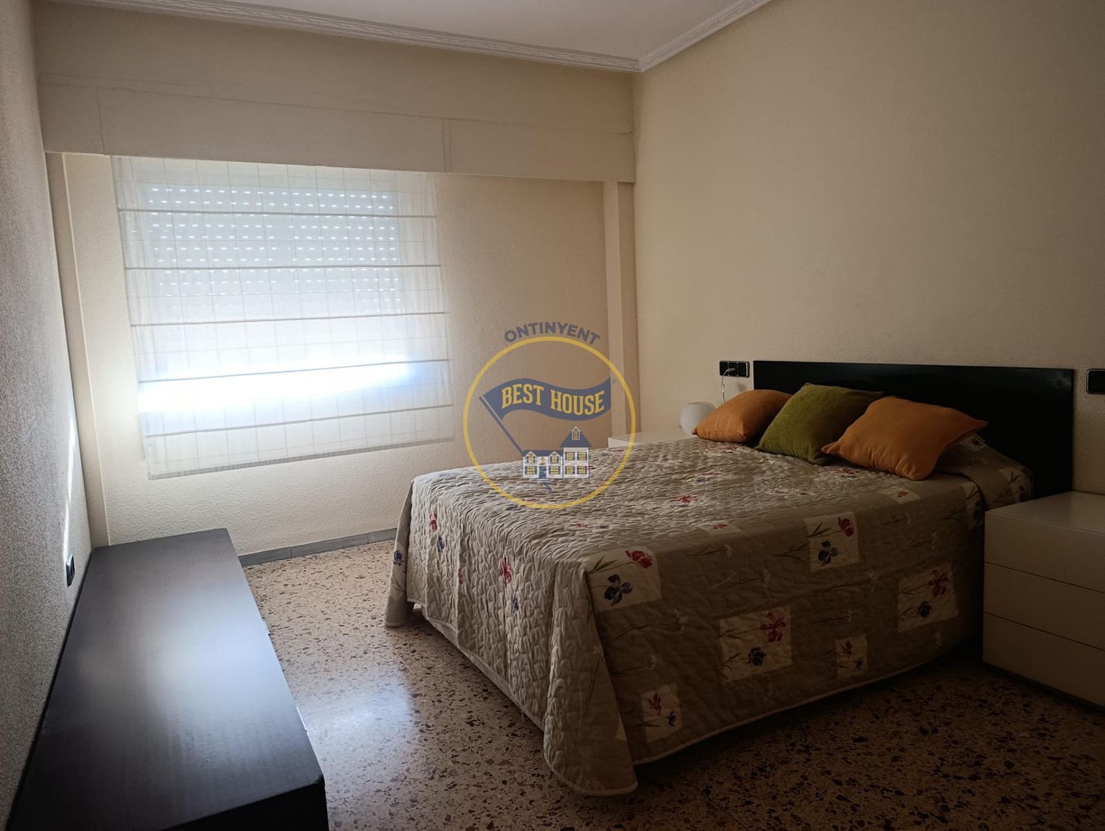 3 slaapkamer Flat te koop in Albaida - € 80.000 (Ref: 9999692)