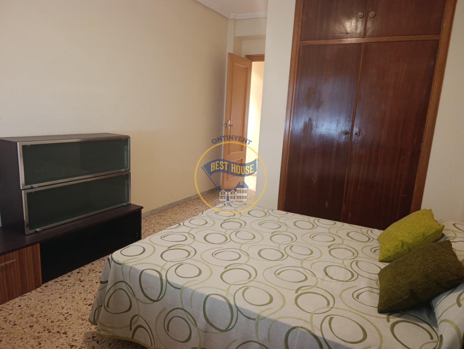 3 slaapkamer Flat te koop in Albaida - € 80.000 (Ref: 9999692)