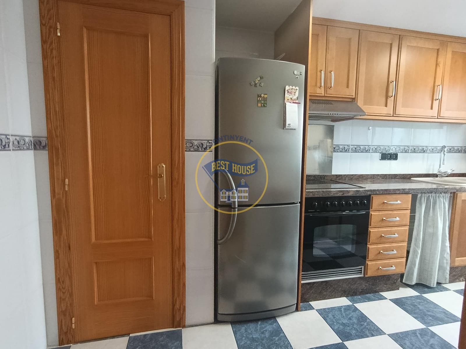 3 slaapkamer Flat te koop in Albaida - € 80.000 (Ref: 9999692)