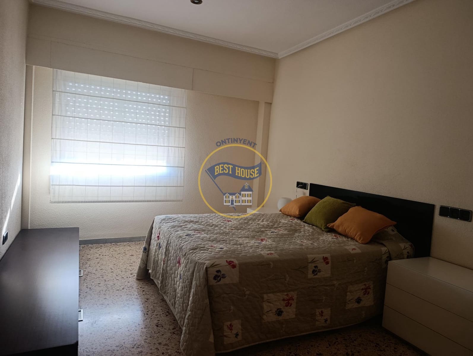 3 slaapkamer Flat te koop in Albaida - € 80.000 (Ref: 9999692)