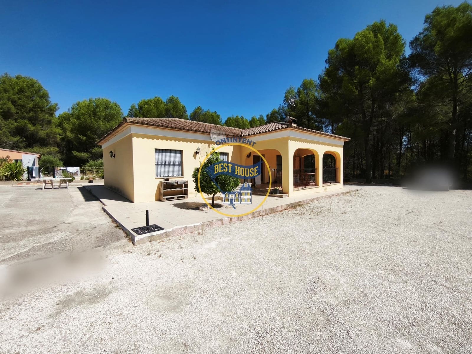 4 slaapkamer Villa te koop in Ontinyent met zwembad - € 245.000 (Ref: 9999693)