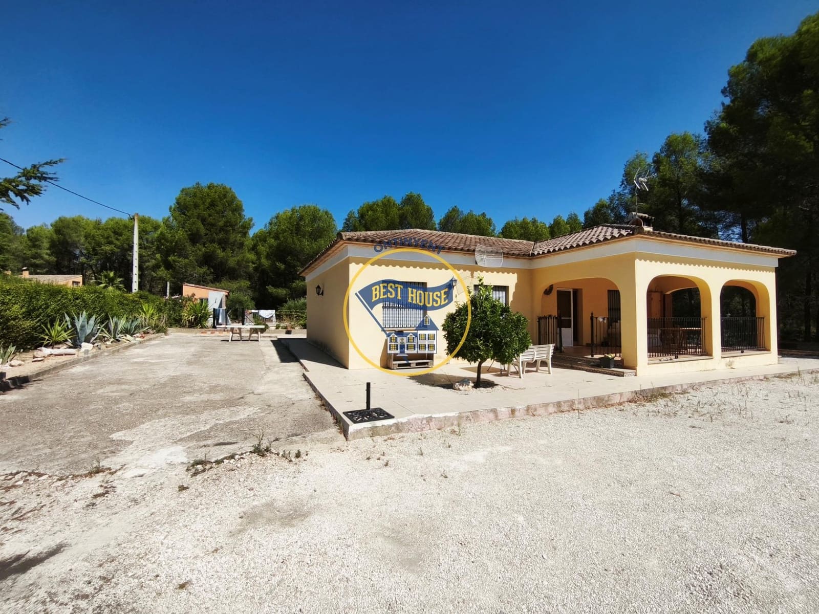 4 slaapkamer Villa te koop in Ontinyent met zwembad - € 245.000 (Ref: 9999693)
