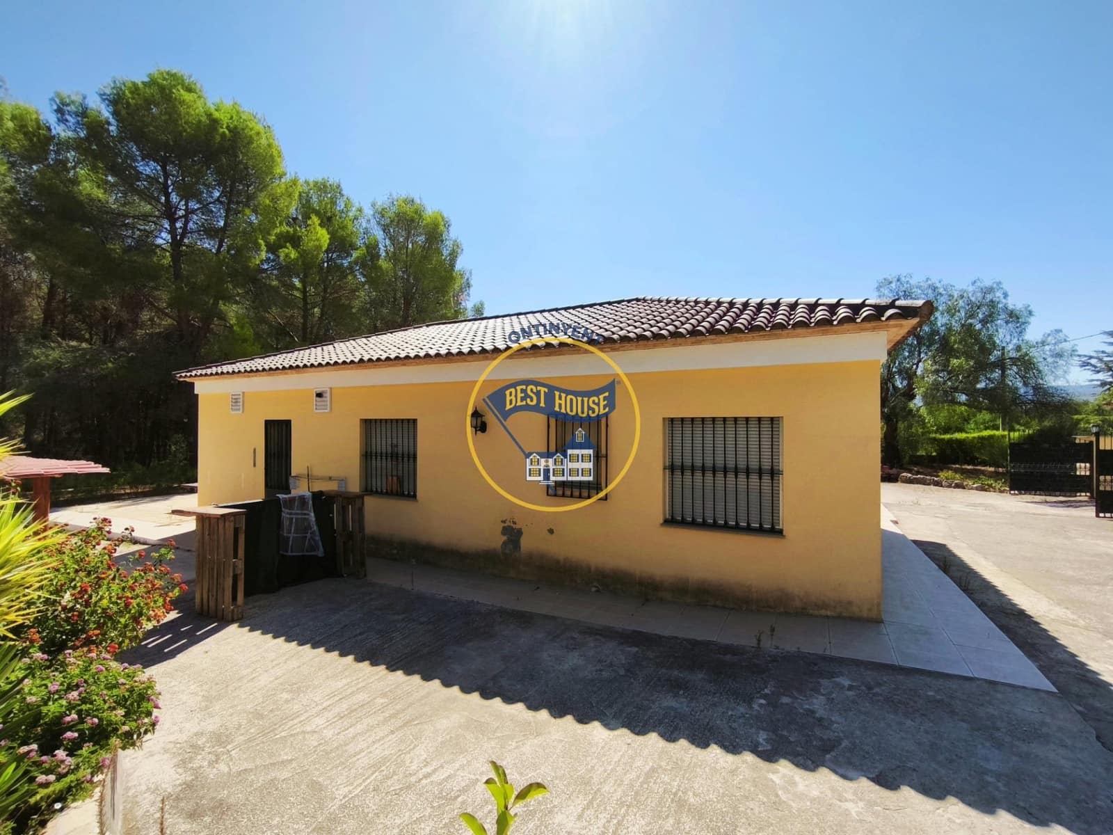 4 slaapkamer Villa te koop in Ontinyent met zwembad - € 245.000 (Ref: 9999693)
