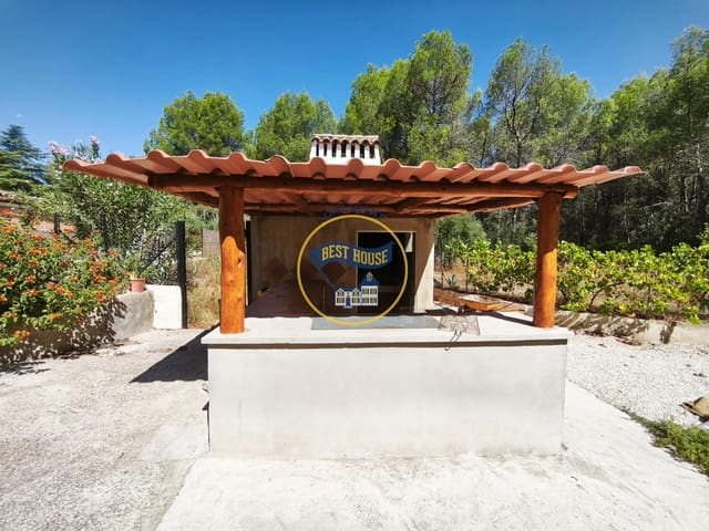 4 slaapkamer Villa te koop in Ontinyent met zwembad - € 245.000 (Ref: 9999693)
