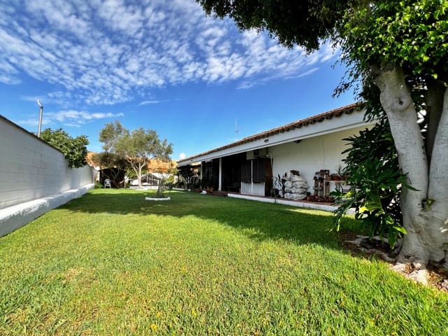 4 Zimmer Villa zu verkaufen in Ayamonte - 545.000 € (Ref: 10011598)