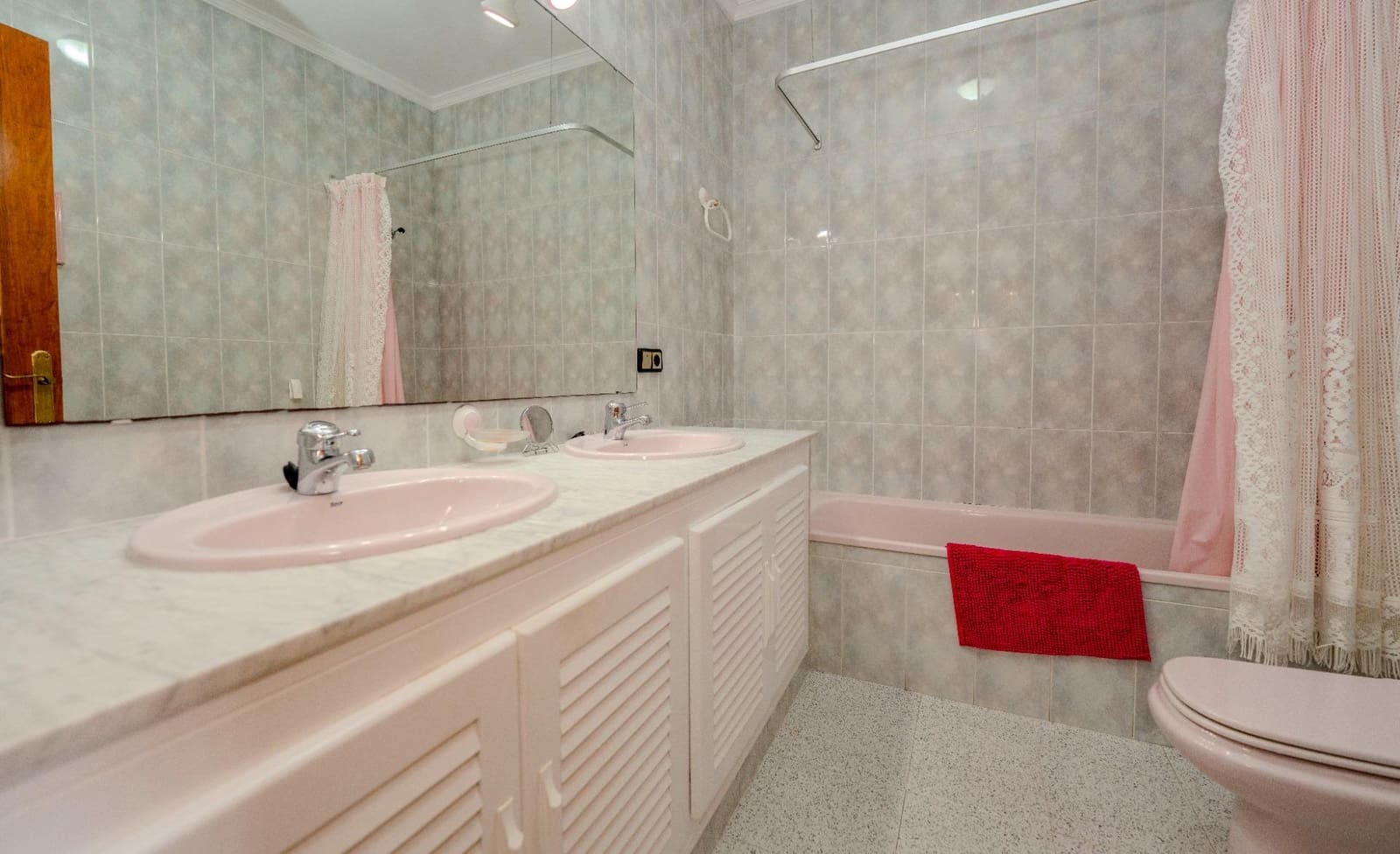 4 sovrum Radhus till salu i Ayamonte med garage - 385 000 € (Ref: 10120059)