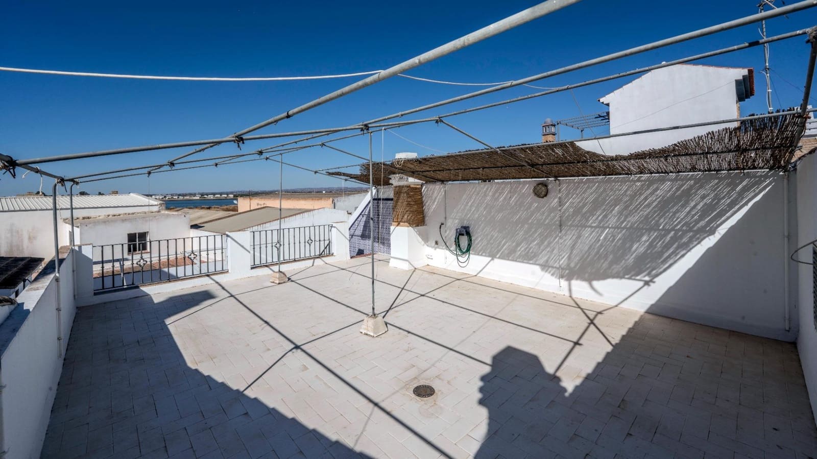 4 sovrum Radhus till salu i Ayamonte med garage - 385 000 € (Ref: 10120059)