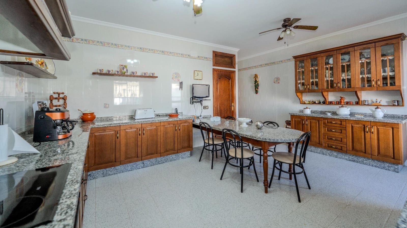 4 sovrum Radhus till salu i Ayamonte med garage - 385 000 € (Ref: 10120059)