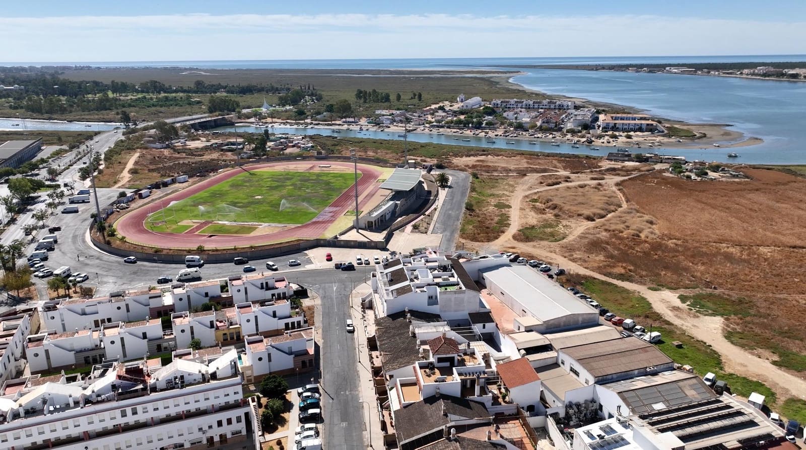 4 sovrum Radhus till salu i Ayamonte med garage - 385 000 € (Ref: 10120059)