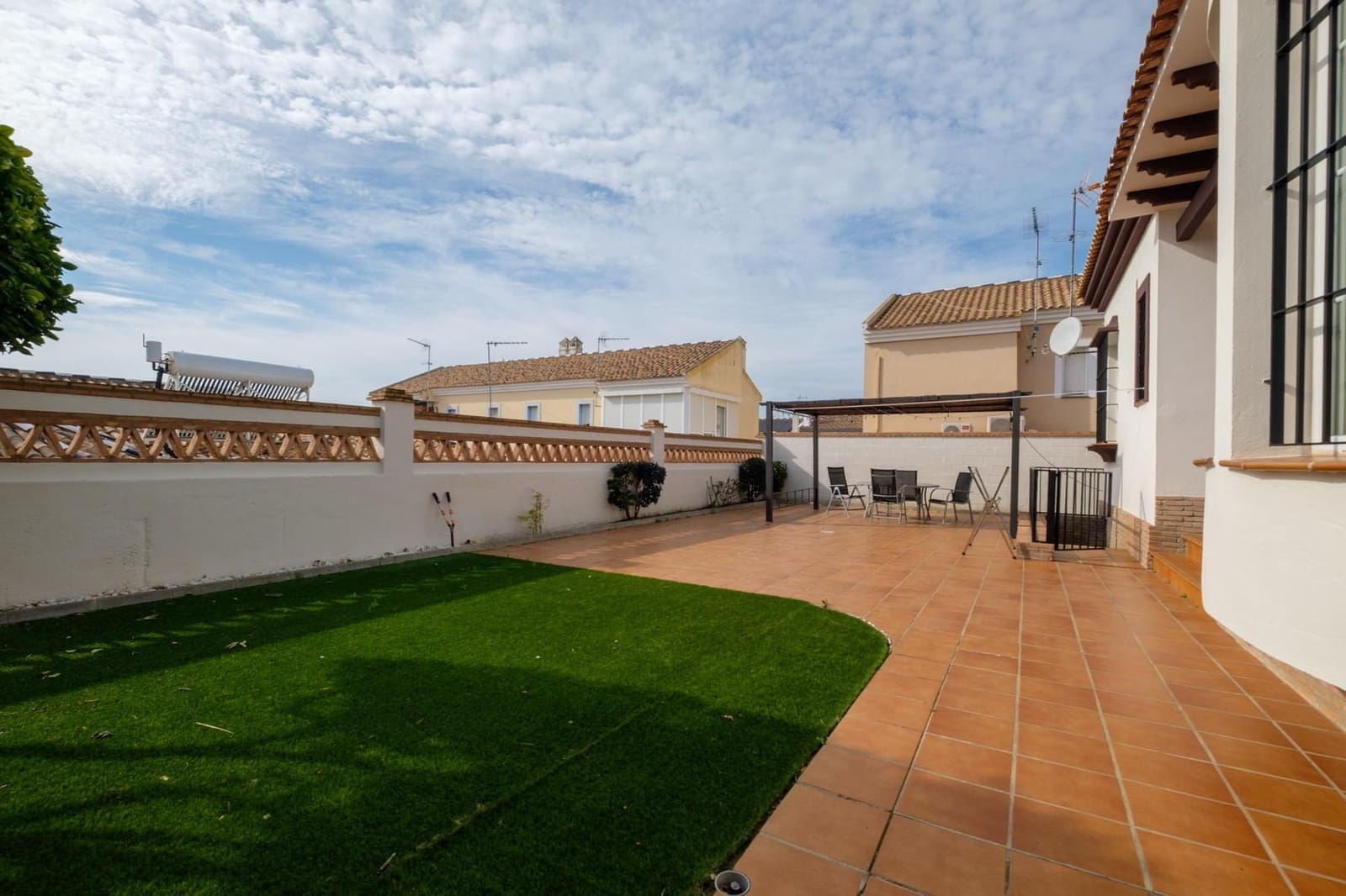 3 bedroom Villa for sale in Ayamonte with garage - € 399,000 (Ref: 8112587)