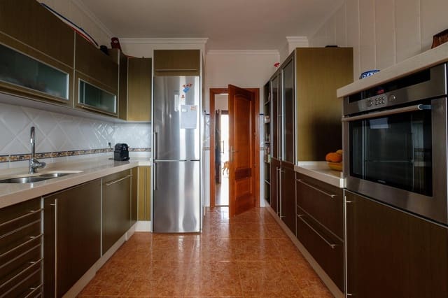 Chalet de 3 habitaciones en Ayamonte en venta con garaje - 399.000 € (Ref: 8112587)