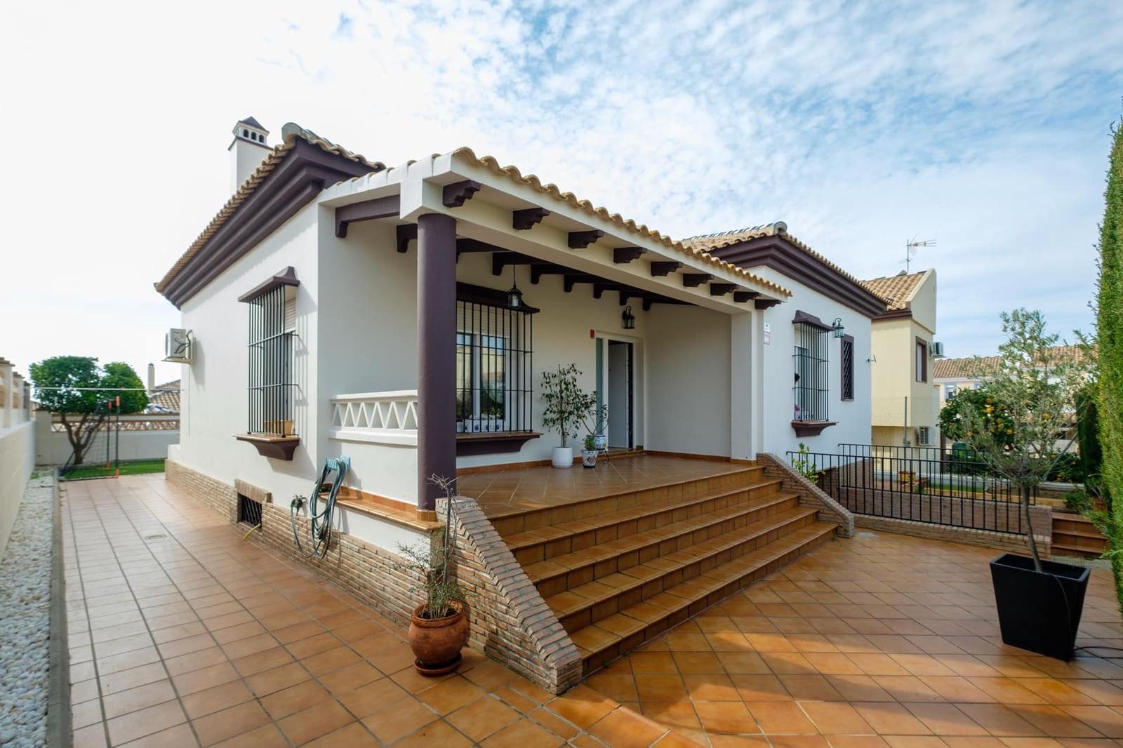 3 bedroom Villa for sale in Ayamonte with garage - € 399,000 (Ref: 8112587)