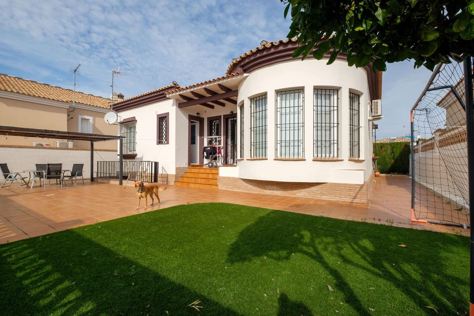 3 bedroom Villa for sale in Ayamonte with garage - € 399,000 (Ref: 8112587)