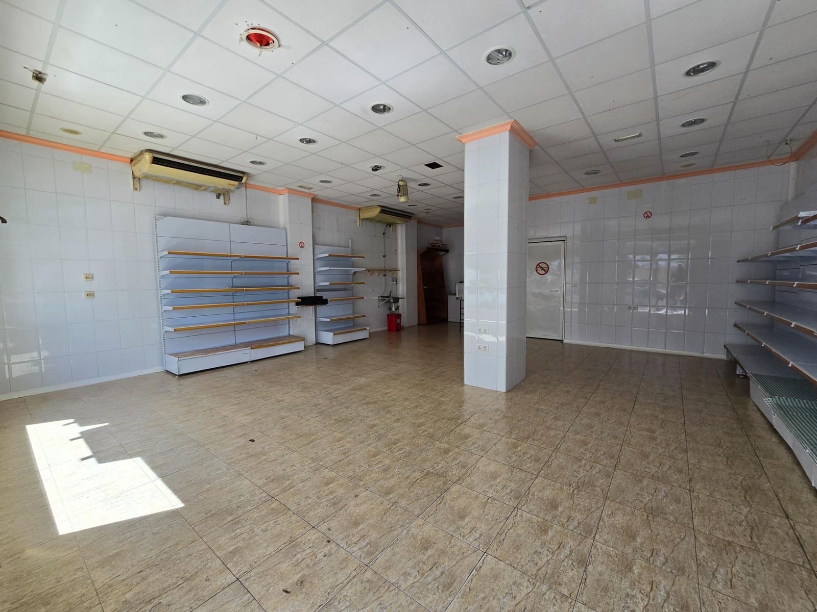 Erhverv til salg i Ayamonte - € 80.000 (Ref: 8394884)