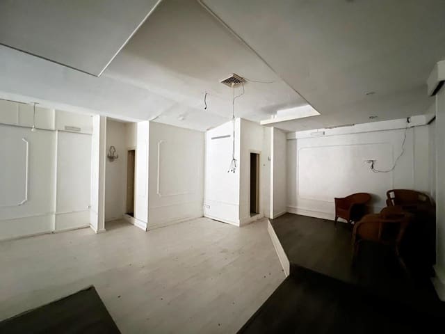 Commercial for sale in Ayamonte - € 140,000 (Ref: 8595273)