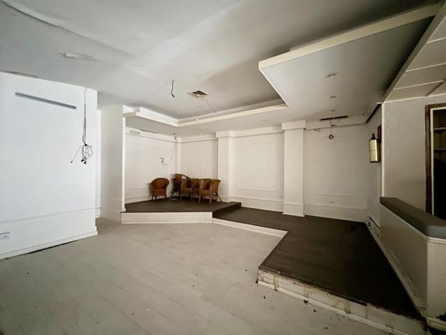 Commercial for sale in Ayamonte - € 140,000 (Ref: 8595273)