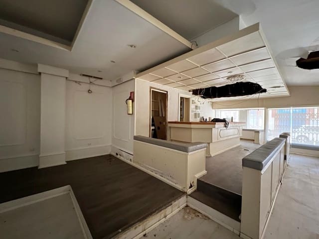 Commercial for sale in Ayamonte - € 140,000 (Ref: 8595273)