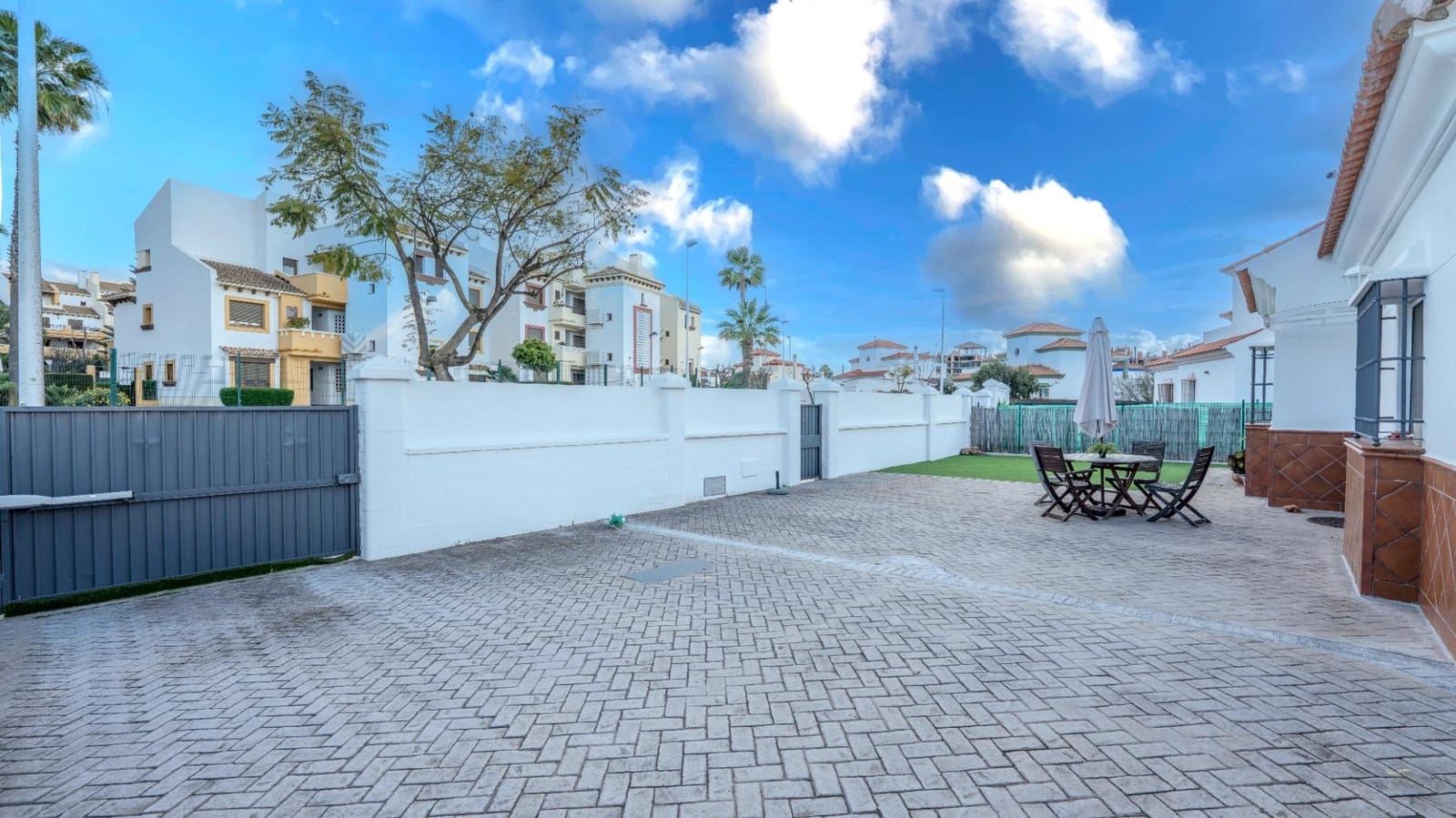 4 soveværelse Villa til salg i Ayamonte med swimmingpool - € 370.000 (Ref: 8885942)