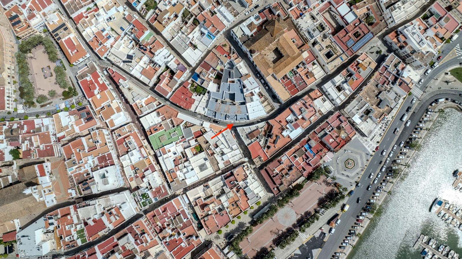 Garage til salg i Ayamonte - € 49.500 (Ref: 8979483)