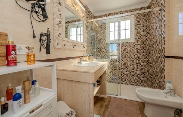 4 soverom Kjedet enebolig til salgs i Ayamonte med garasje - € 375 000 (Ref: 9051217)