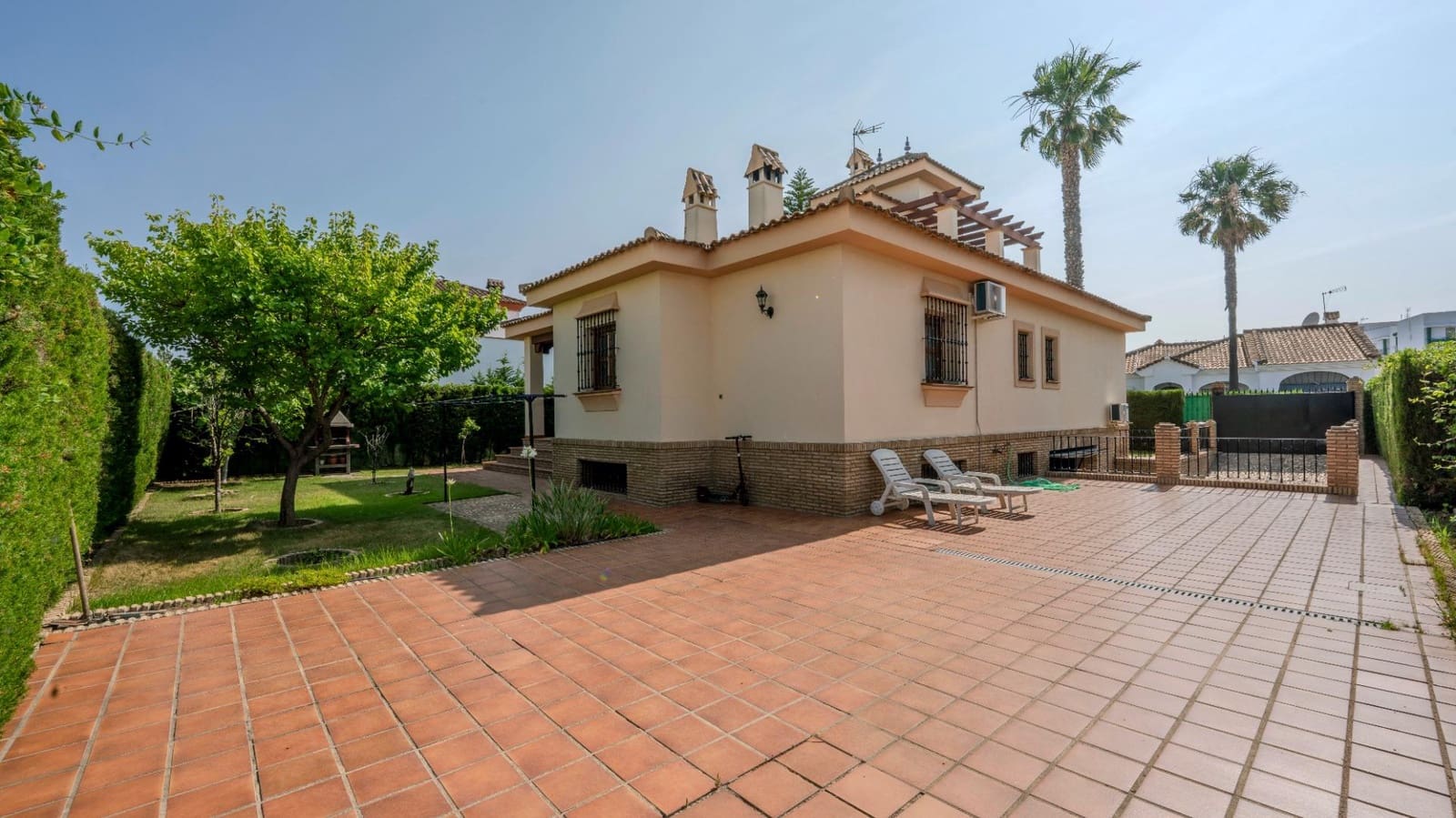 4 soveværelse Villa til salg i Ayamonte med garage - € 449.999 (Ref: 9060396)