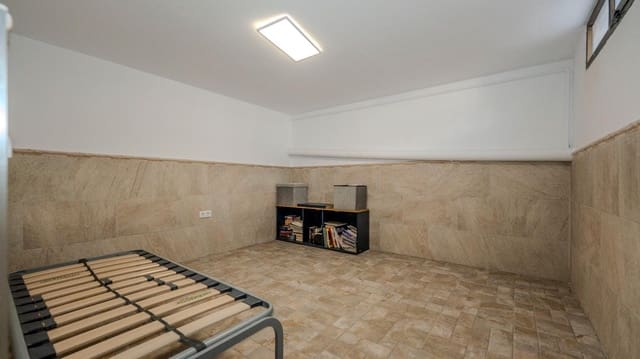 4 slaapkamer Rijtjeshuis te koop in Ayamonte met garage - € 209.500 (Ref: 9185631)