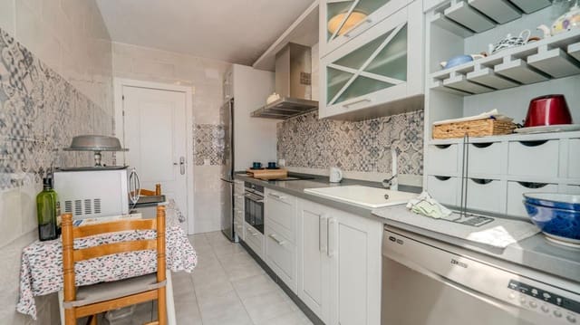 4 slaapkamer Rijtjeshuis te koop in Ayamonte met garage - € 209.500 (Ref: 9185631)