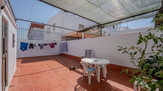 4 slaapkamer Rijtjeshuis te koop in Ayamonte met garage - € 209.500 (Ref: 9185631)