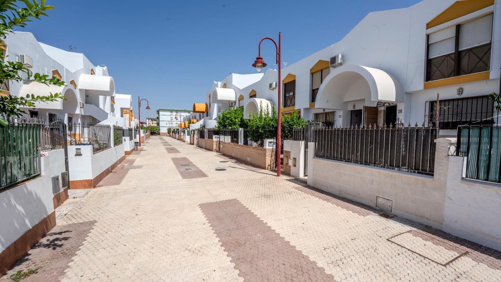 4 soveværelse Rækkehus til salg i Ayamonte med garage - € 209.500 (Ref: 9185631)