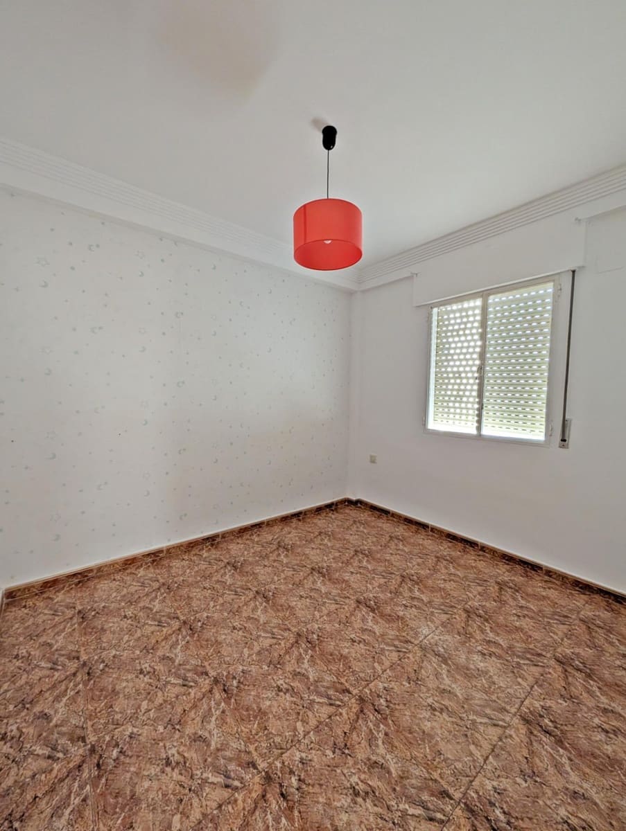 4 bedroom Flat for sale in Ayamonte - € 114,999 (Ref: 9262789)