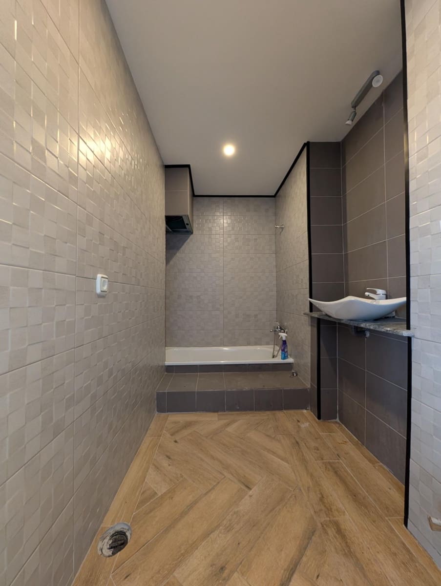 4 bedroom Apartment for sale in Ayamonte - € 184,000 (Ref: 9438134)