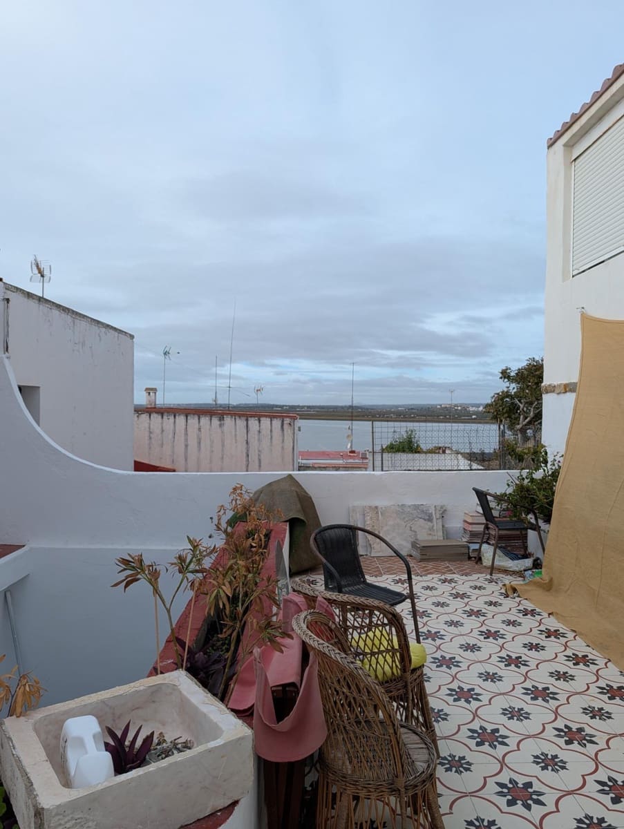 4 bedroom Apartment for sale in Ayamonte - € 184,000 (Ref: 9438134)