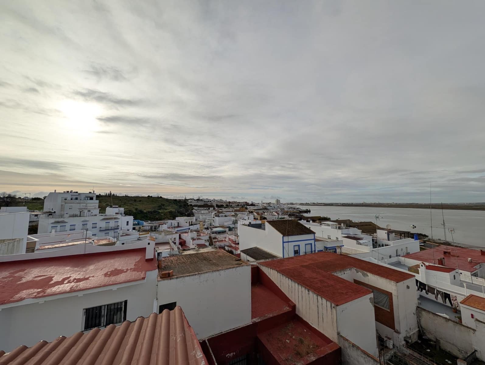 4 bedroom Apartment for sale in Ayamonte - € 184,000 (Ref: 9438134)