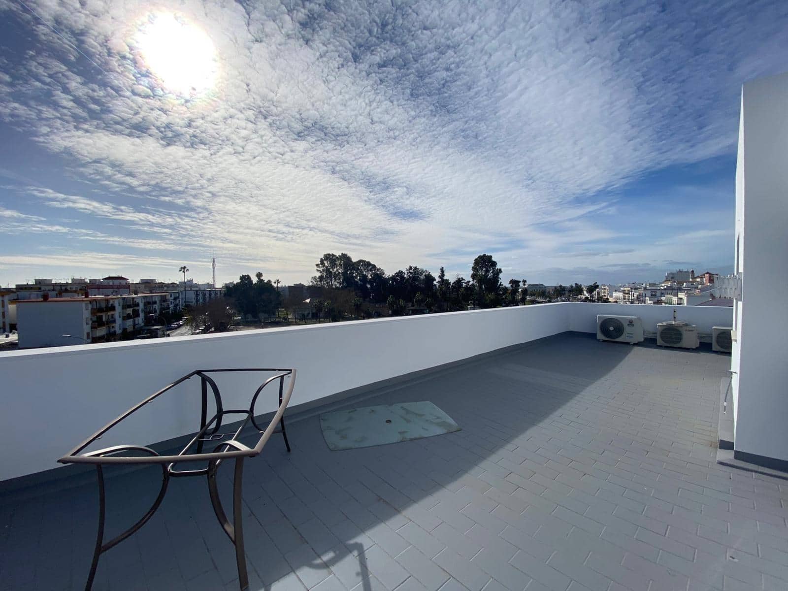 Piso de 3 habitaciones en Ayamonte en venta - 330.000 € (Ref: 9530383)