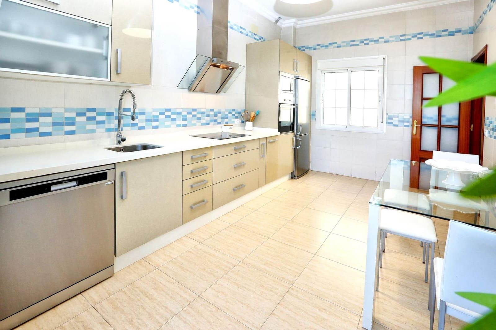 Piso de 3 habitaciones en Ayamonte en venta - 330.000 € (Ref: 9530383)