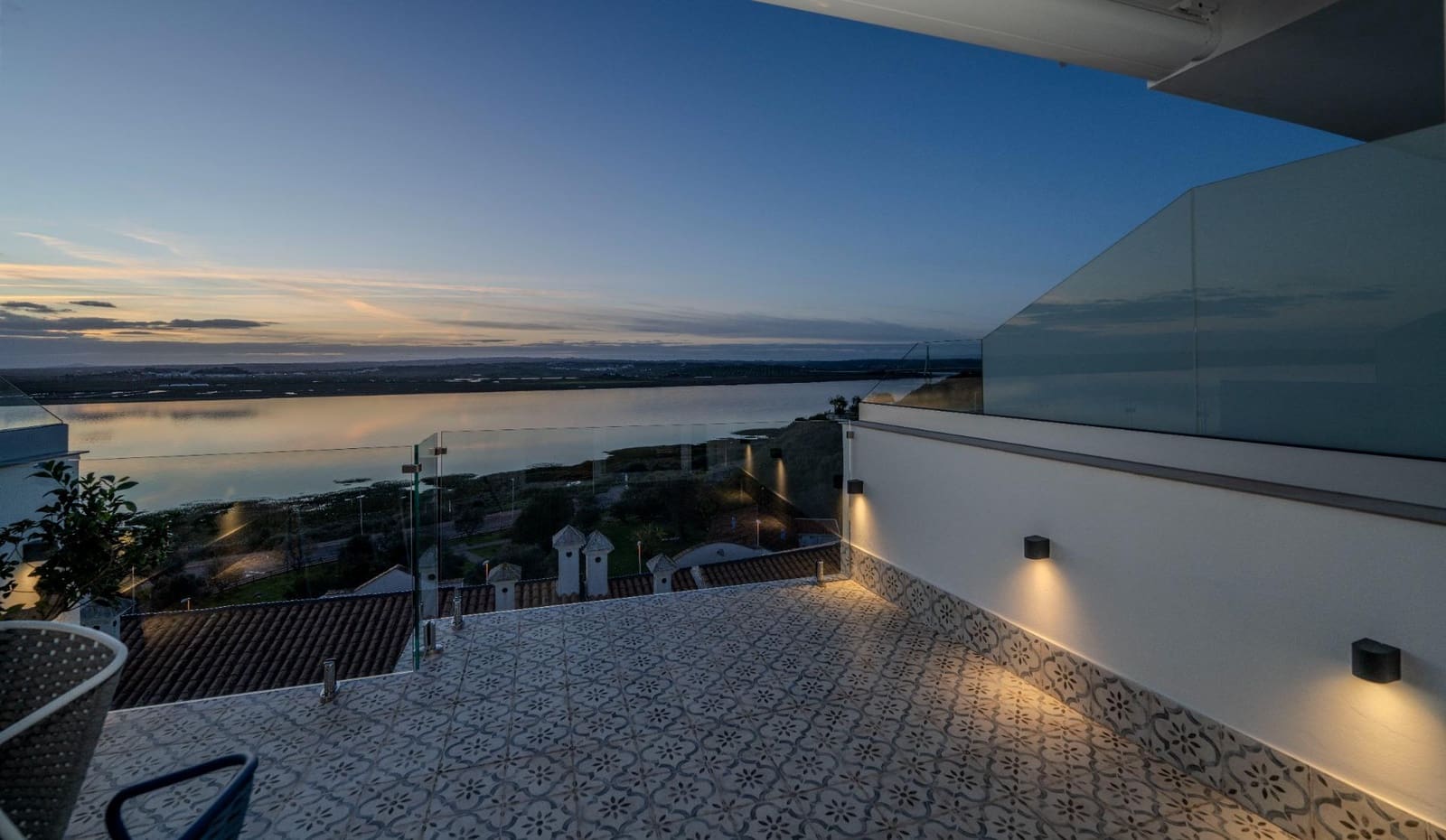 2 bedroom Terraced Villa for sale in Ayamonte with pool garage - € 299,900 (Ref: 9541613)