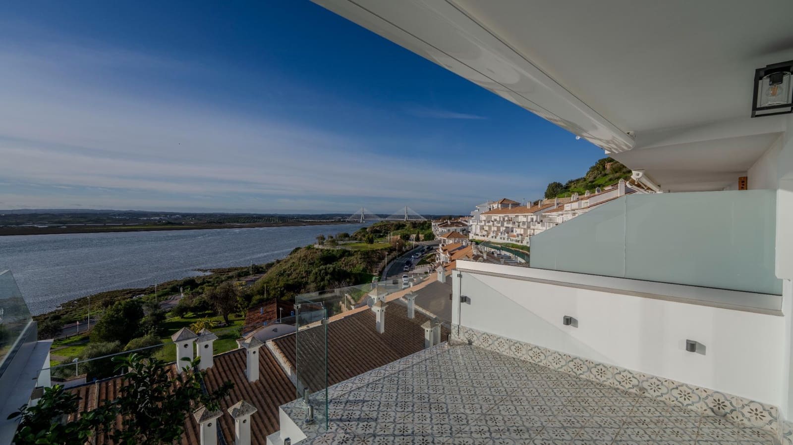 2 bedroom Terraced Villa for sale in Ayamonte with pool garage - € 299,900 (Ref: 9541613)