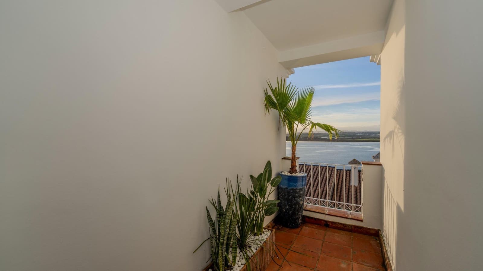 2 slaapkamer Rijtjeshuis te koop in Ayamonte met zwembad garage - € 299.900 (Ref: 9541613)
