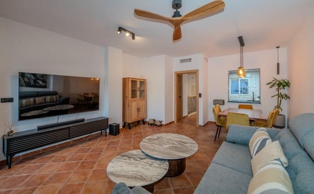 2 sovrum Radhus till salu i Ayamonte med pool garage - 299 900 € (Ref: 9541613)