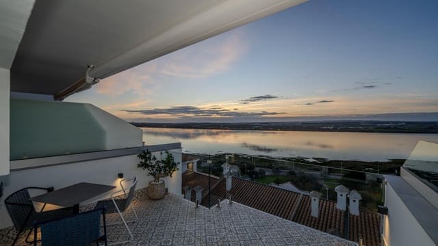 2 sovrum Radhus till salu i Ayamonte med pool garage - 299 900 € (Ref: 9541613)