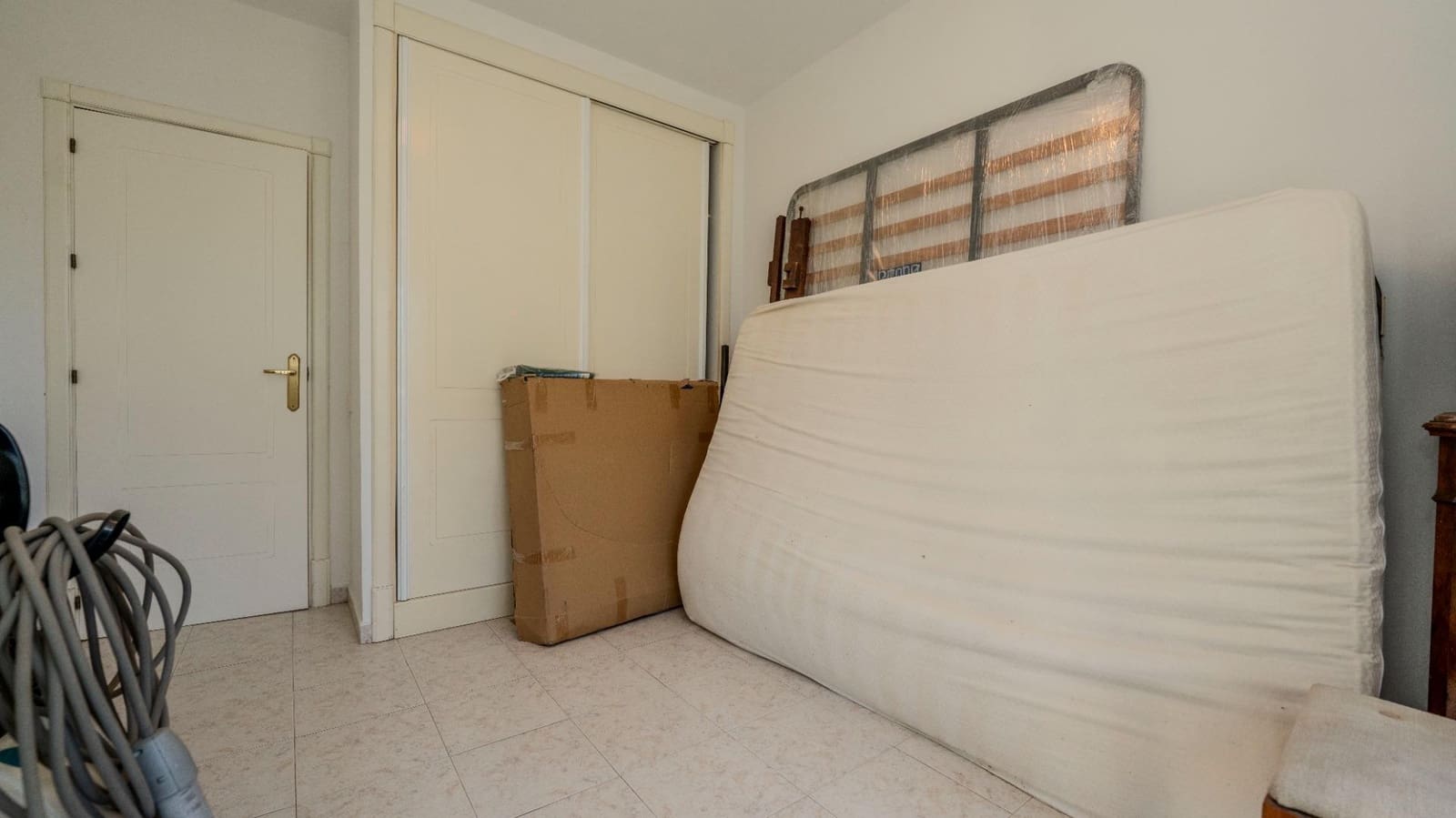 4 quarto Moradia para venda em Isla Canela com piscina - 595 000 € (Ref: 9548415)