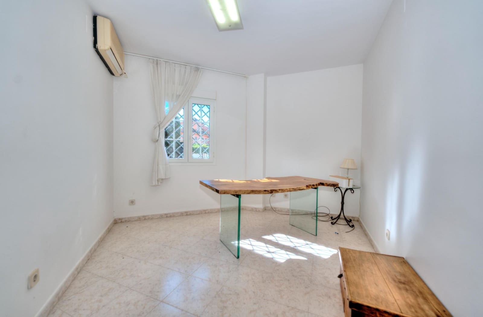 4 quarto Moradia para venda em Isla Canela com piscina - 595 000 € (Ref: 9548415)