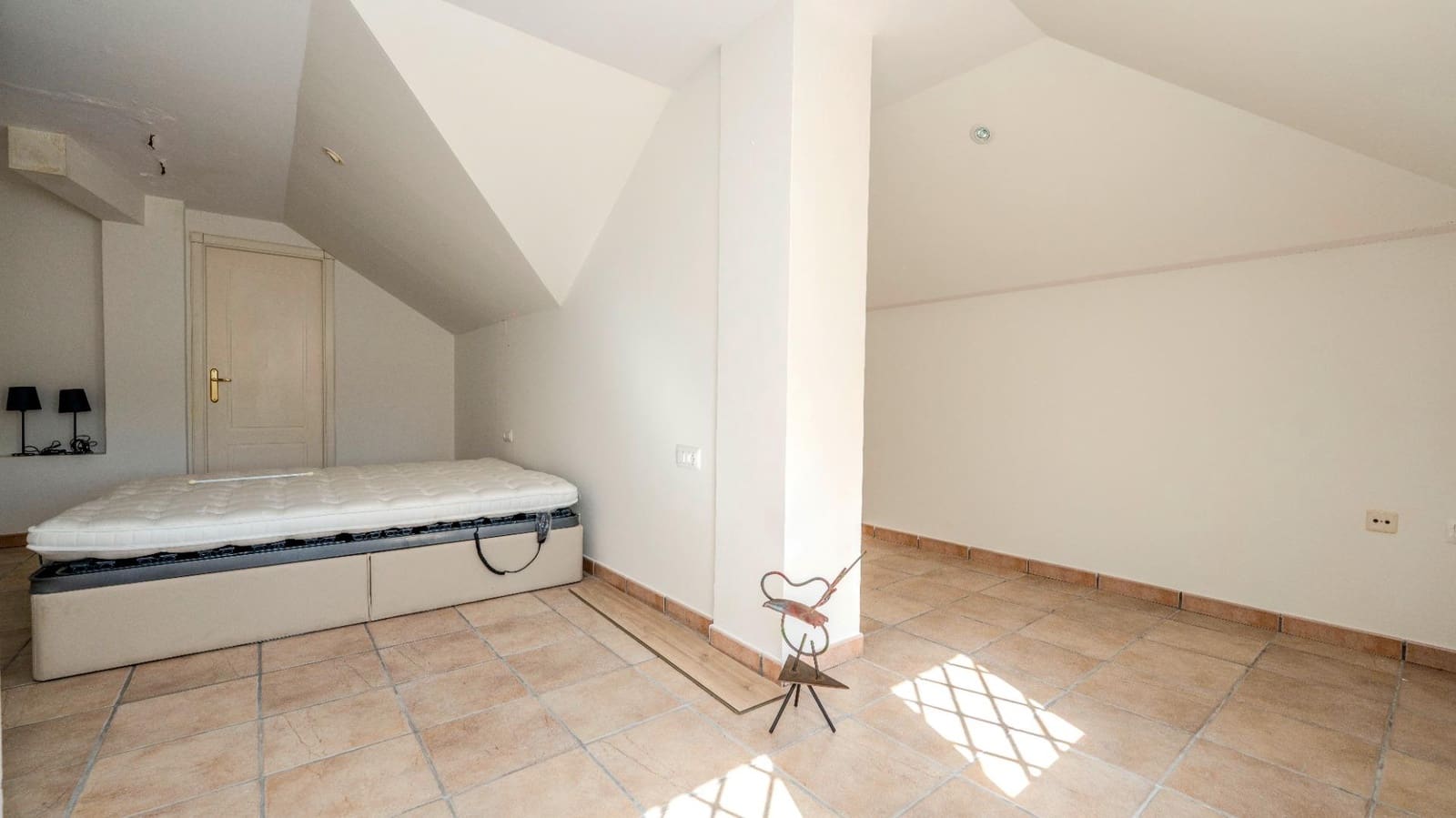 4 quarto Moradia para venda em Isla Canela com piscina - 595 000 € (Ref: 9548415)