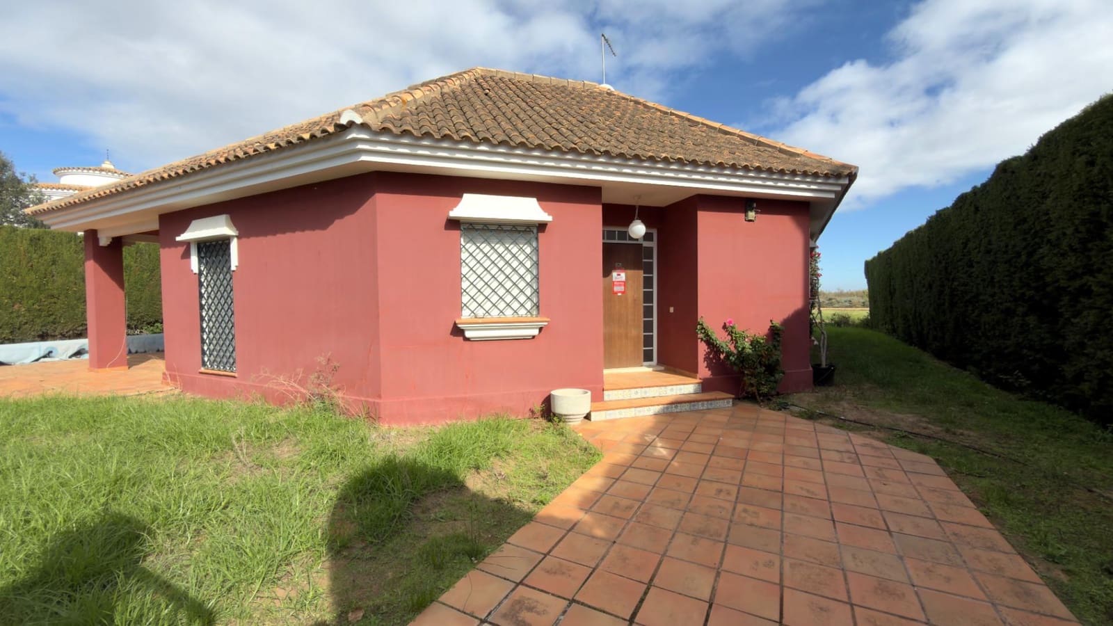 4 quarto Moradia para venda em Isla Canela com piscina - 595 000 € (Ref: 9548415)