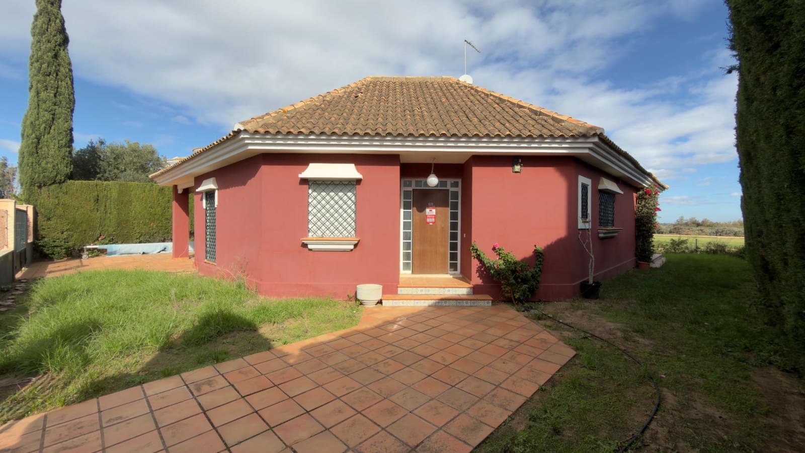 4 quarto Moradia para venda em Isla Canela com piscina - 595 000 € (Ref: 9548415)