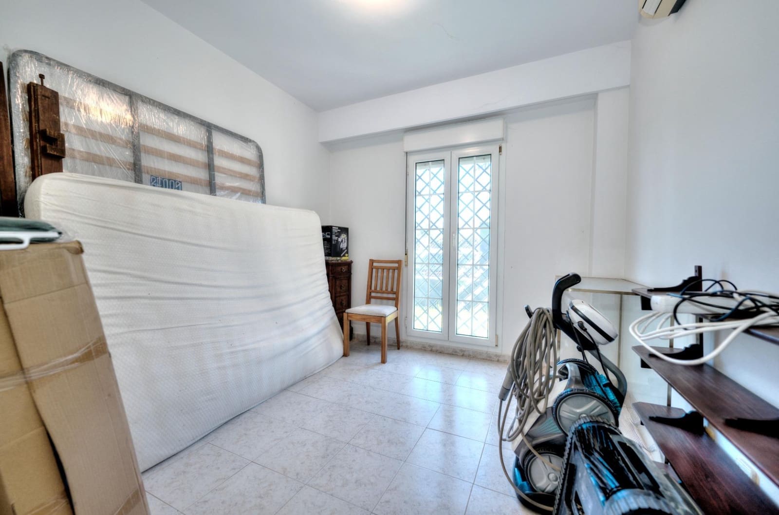 4 quarto Moradia para venda em Isla Canela com piscina - 595 000 € (Ref: 9548415)