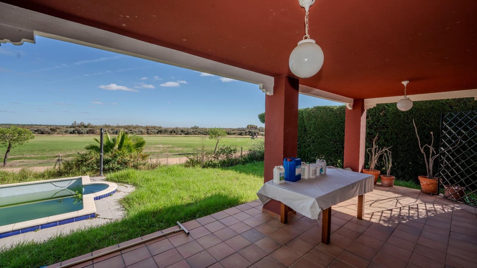 4 quarto Moradia para venda em Isla Canela com piscina - 595 000 € (Ref: 9548415)