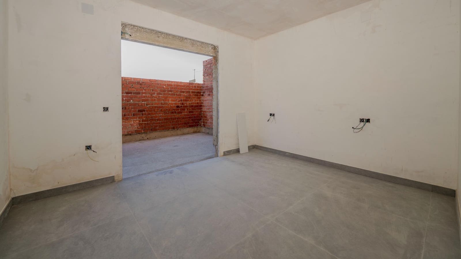 4 bedroom Semi-detached Villa for sale in Ayamonte - € 289,000 (Ref: 9625895)