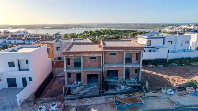 4 sovrum Semi-fristående Villa till salu i Ayamonte - 289 000 € (Ref: 9625895)